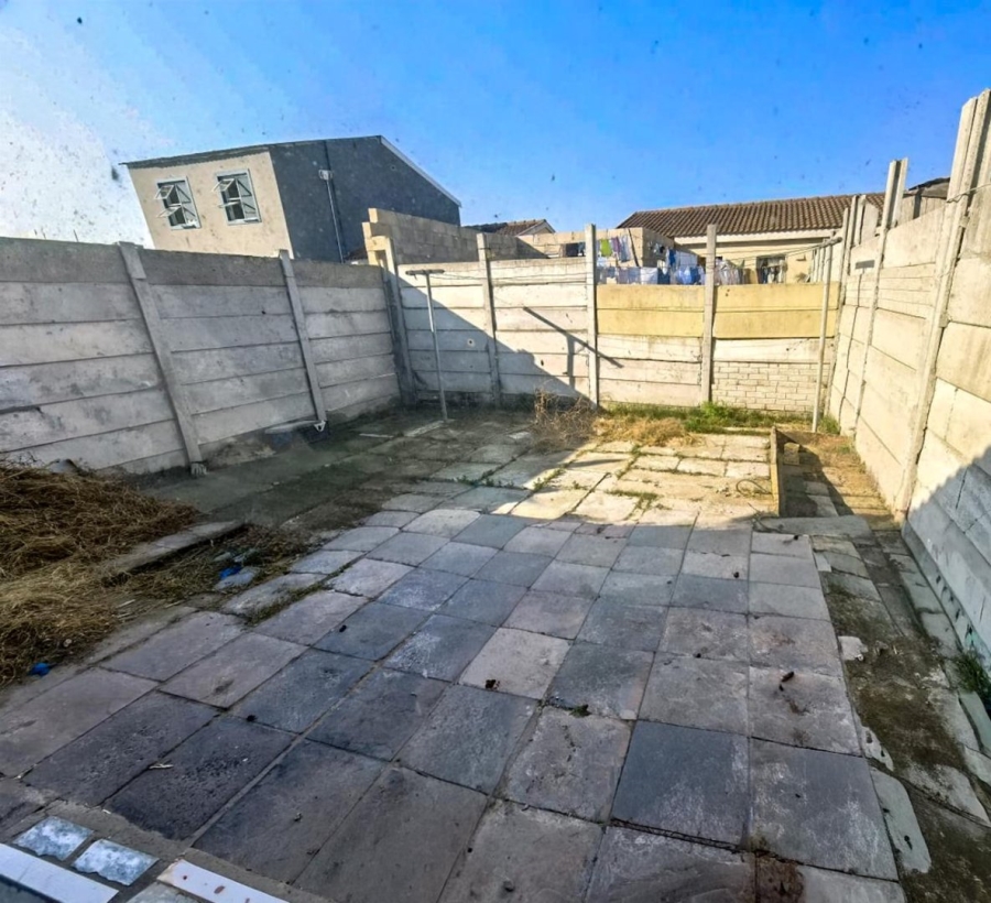 2 Bedroom Property for Sale in Pelican Park Western Cape